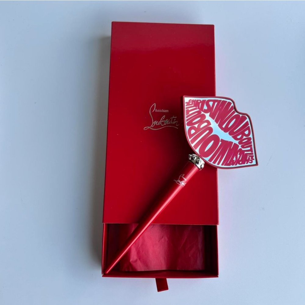 christian louboutin lip mirror
